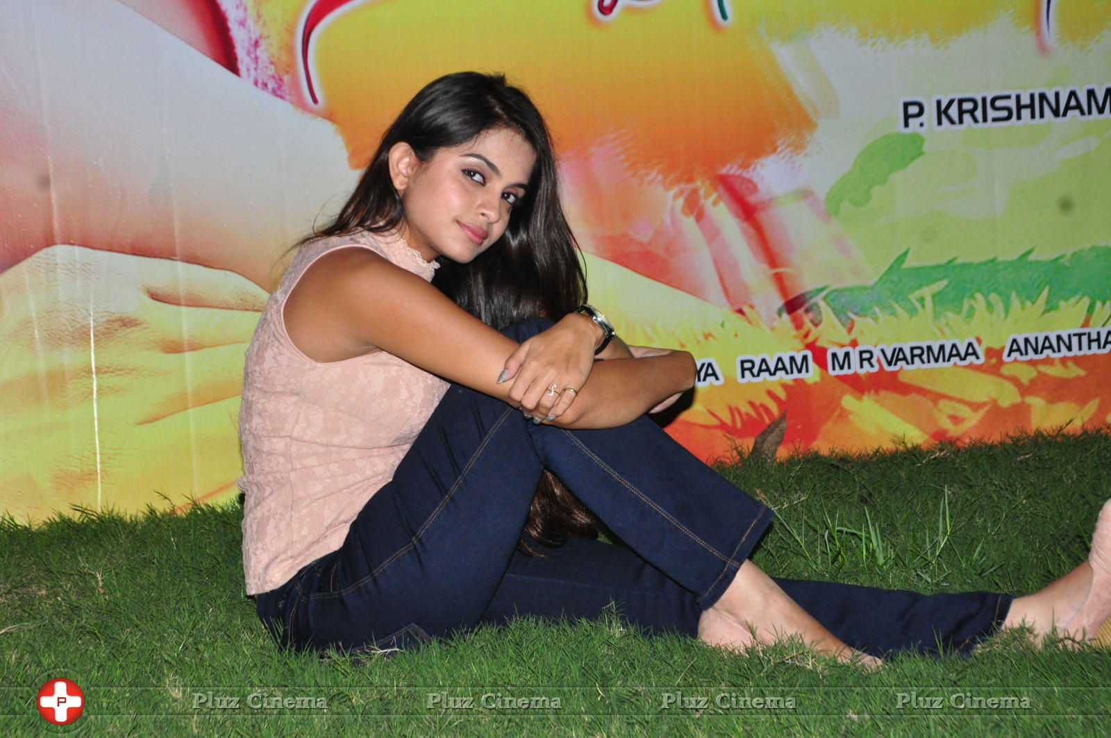 Sheena Shahabadi at Nuvve Naa Bangaram First Look Release Photos | Picture 599571